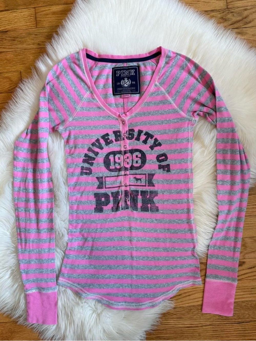 Y2k Victoria’s Secret pink Henley top